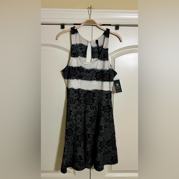 Jessica Simpson Dresses & Skirts - NWT - Jessica Simpson Floral Sundress - Black and Cream - Size Small